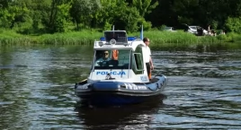 Wypił i popłynął. Nietrzeźwy sternik pontonu zatrzym…
