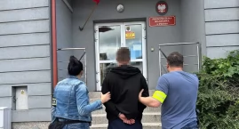 U sąsiadów. Narkotyki ukryte w lesie, w starym telew&hellip;