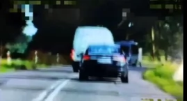 O krok od tragedii na DK53. Chciał „coś udowodnić” i&hellip;