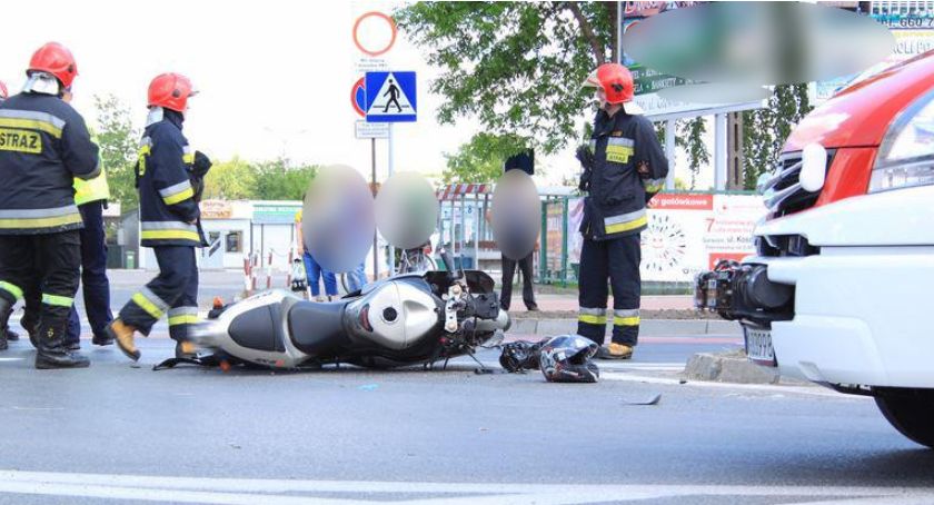 Wypadki w powiecie – Zderzenie forda z motocyklem, mini w rowie
