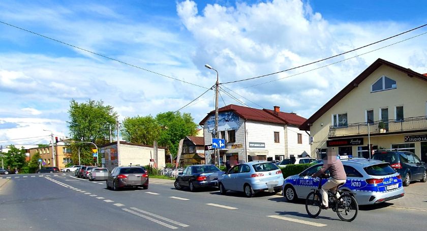 Kolizja 3 samochodów na Mazowieckiej
