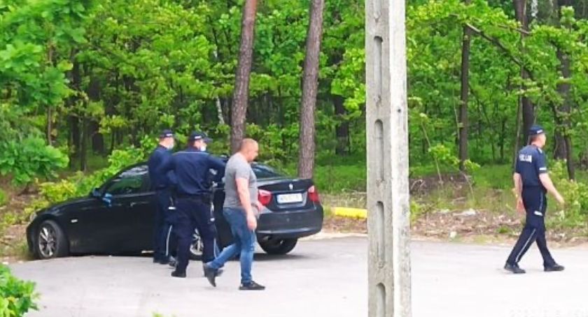 Zwłoki w samochodzie. Poszukiwany od kilku dni Mateusz nie żyje