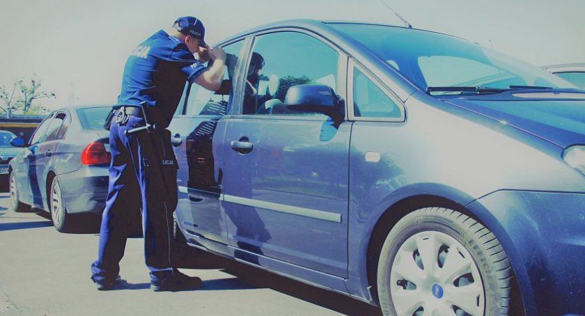 Uwaga na upały – nie zostawiaj dzieci i zwierząt w zamkniętym aucie