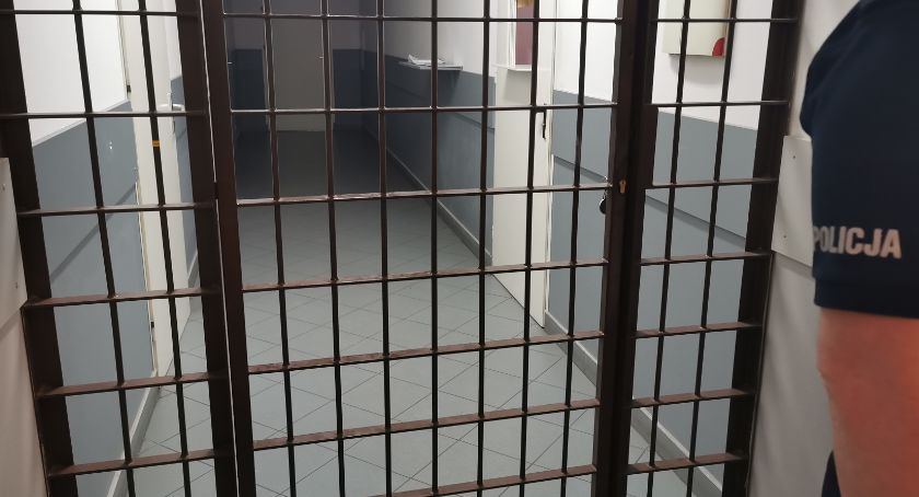 Śmieciowy interes i czujność policjanta po służbie – Złodzieje z zarzutami