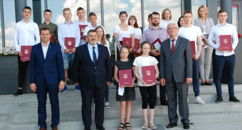 Stypendia sportowe starostwa rozdane