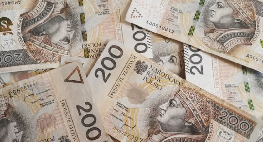 1400 zł miesięcznie z ZUS – Dla kogo ekspresowy dodatek solidarnościowy?