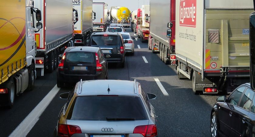 Wypadek na S17 – Karambol w korku
