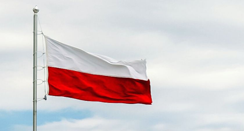Maszty i flagi w każdej gminie! Dołącz i oddaj głos poparcia w akcji Pod biało-czerwoną