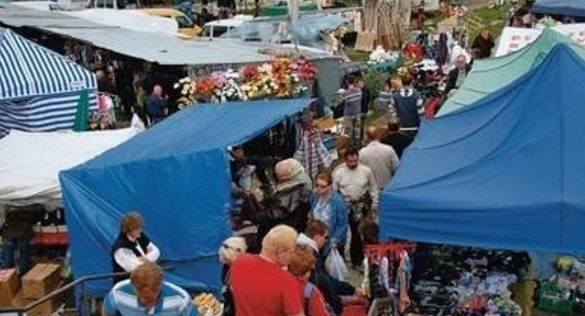 Okradzione na targowisku – Uwaga na kieszonkowców!