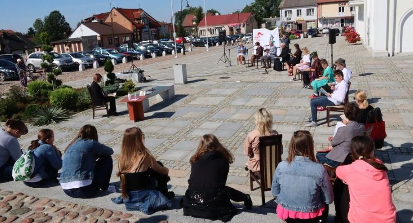 Na żelechowskim rynku czytali Balladynę