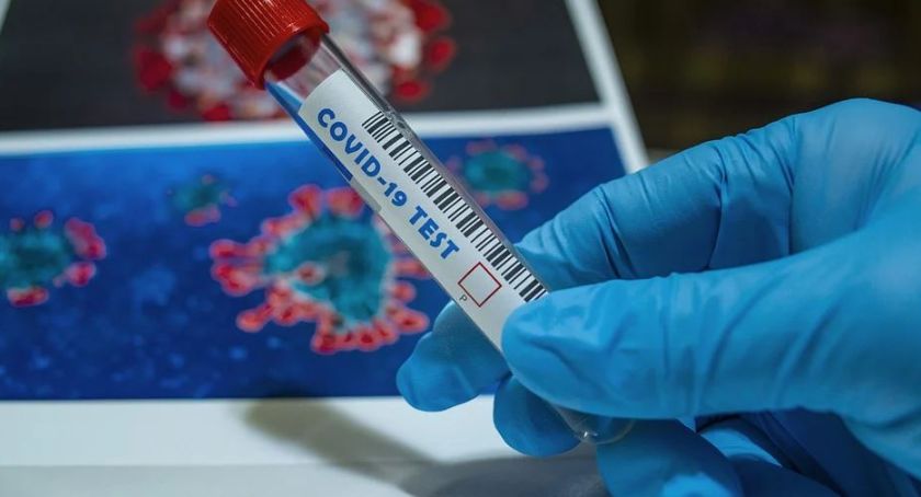Ogromny wzrost osób na kwarantannie i nowe zakażenia – Kolejny uczeń LO z SARS-CoV-2 