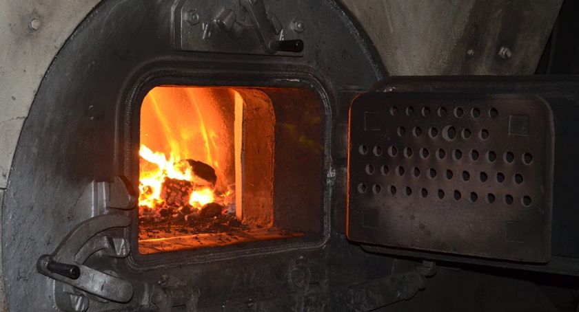 Sprawdzą sposób ogrzewania każdego budynku w mieście – Walka ze smogiem trwa