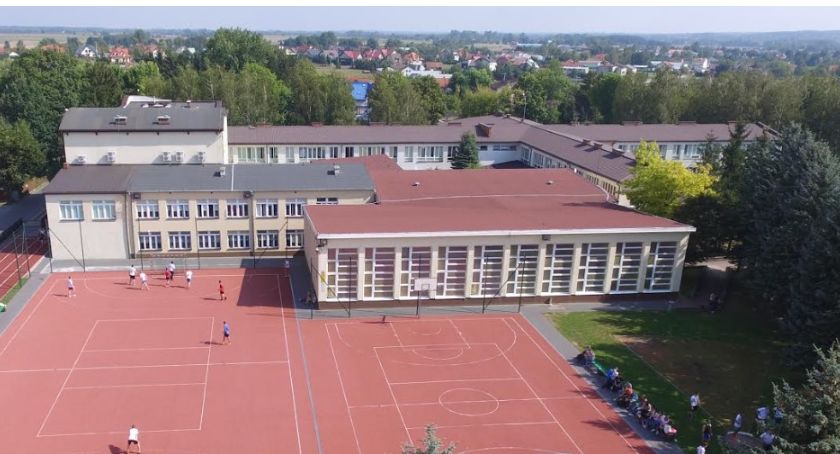 Koronawirus w Ekonomiku – Jedna klasa na zdalnym