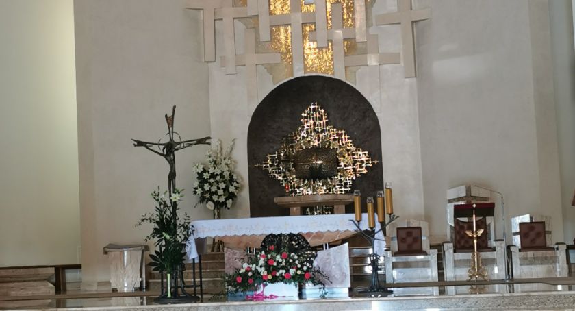 Sanepid poszukuje uczestników mszy świętych 