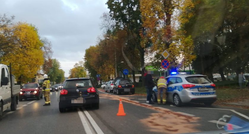 Zadziałał efekt domina – Kolizja 3 aut przy Ekonomiku