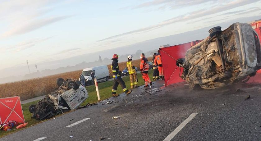 Tragiczny wypadek i trzy ofiary śmiertelne –  Mieszkaniec powiatu zginął na DK50 