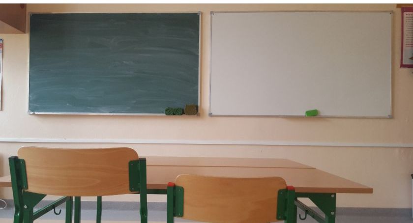 Uczniowie klas 1-3 wracają do szkoły