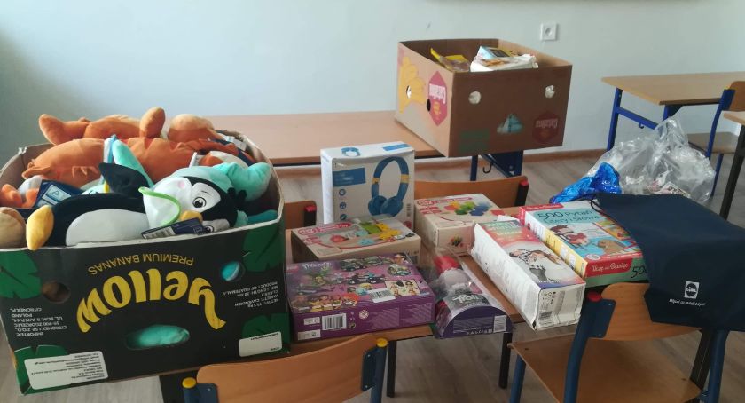 Innowacje w SP nr 5 – Dzień bez plecaka i Przyroda w kolory z nami gra