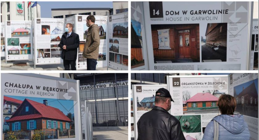 Wystawa przed starostwem już otwarta – Architektura drewniana wsi i miasteczek Mazowsza