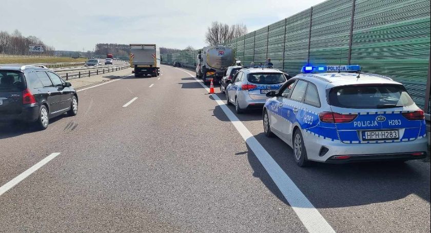 Zderzenie 3 samochodów na obwodnicy