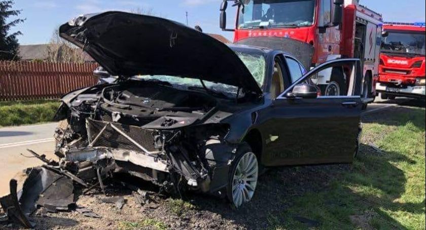 Dachowanie bmw – Kierowca miał ponad 2 promile!