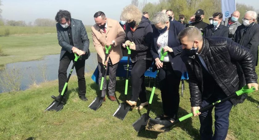 Przebudują wał przeciwpowodziowy w gminie Maciejowice