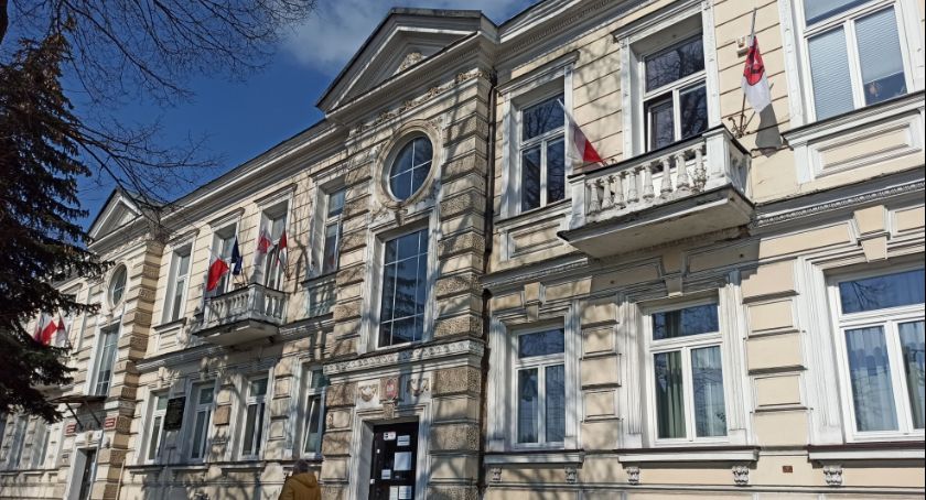 Skąd pieniądze na zabytkowy budynek urzędu?
