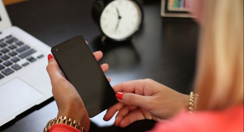 Dokonują oszustw za pośrednictwem OLX i WhatsApp