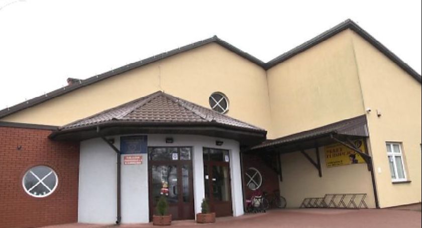 Alarm o rozpyleniu trującego gazu w przedszkolu i ewakuacja dzieci