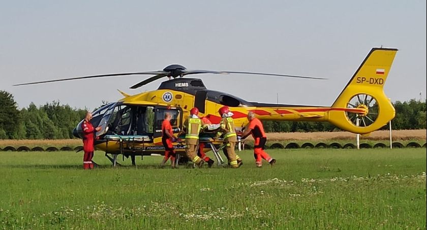 Spadł z ciągnika – Pojazd wciągnął go pod koła – Lądował śmigłowiec LPR