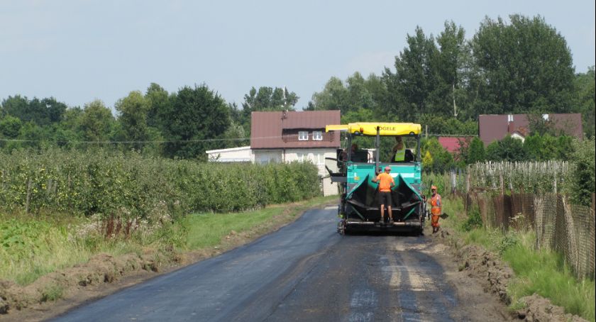 Prawie kilometrowy odcinek drogi w przebudowie