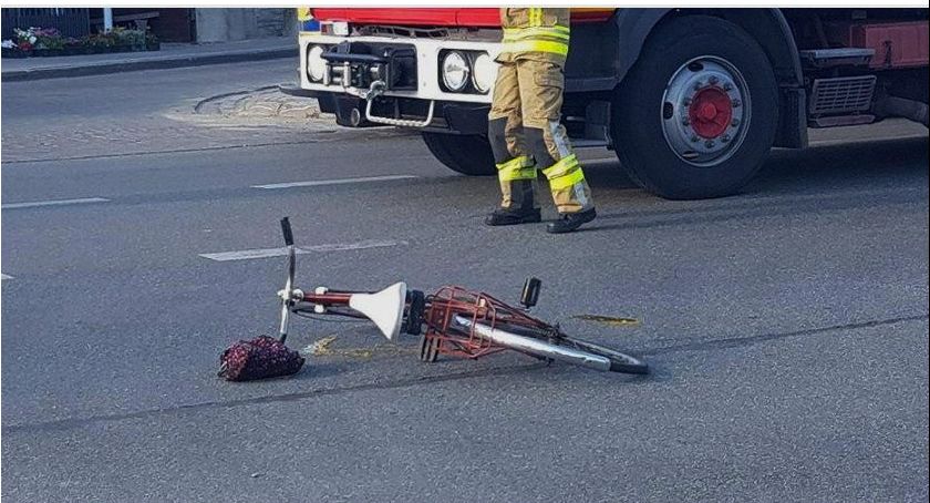 Wypadek – Potrącona rowerzystka trafiła do szpitala
