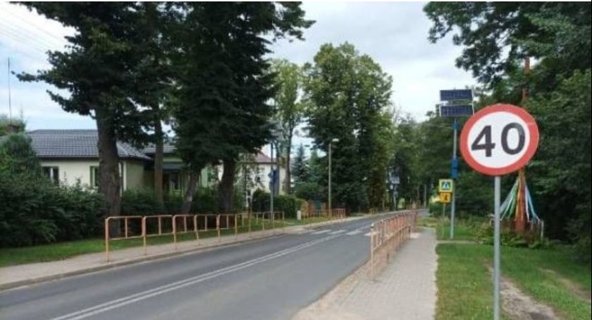 Policjanci lustrują ulice w rejonie szkół – Gdzie brakuje oznakowania?