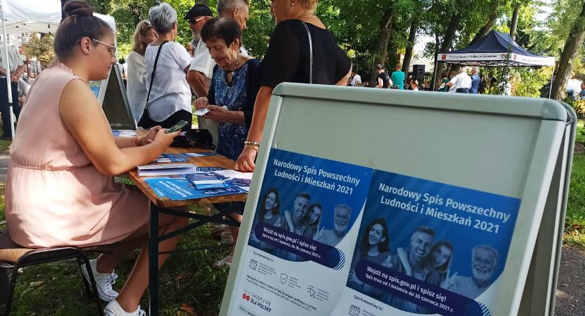 Spisz się dziś pod kolegiatą 