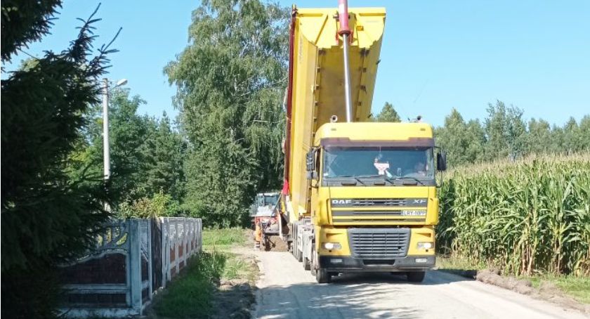 W Starym Goniwilku remontują drogę