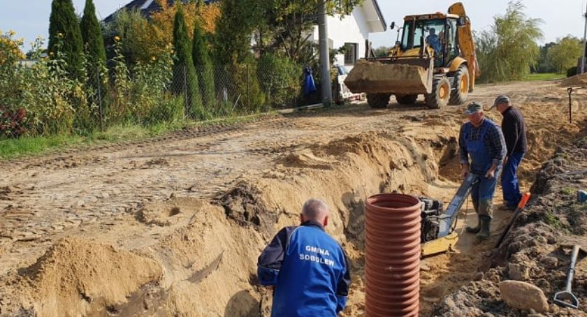 W Sobolewie budują kanalizację własnymi siłami
