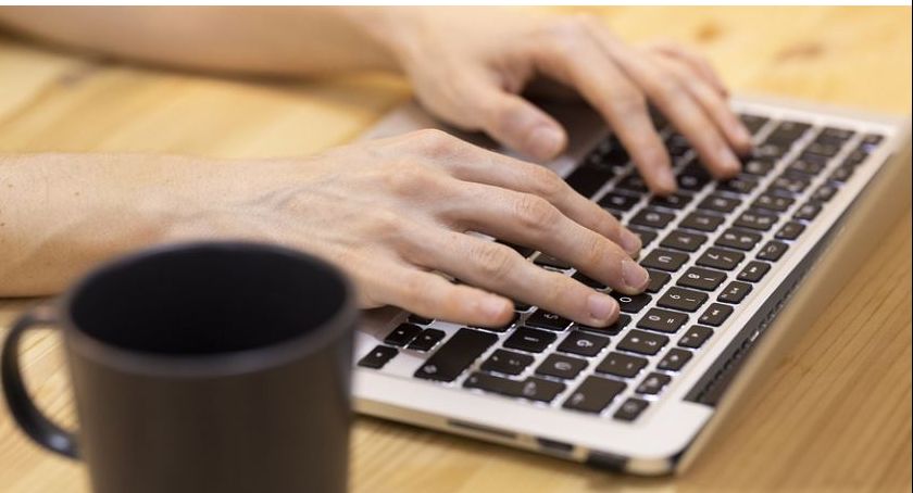 Mieszkaniec powiatu stracił 2 tys. zł – Kolejne oszustwo w Internecie 