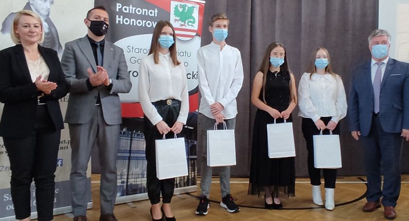Najstarsza szkoła w powiecie garwolińskim ma 105 lat