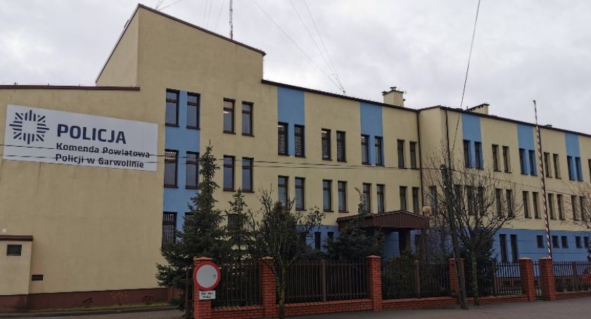 Sprawą kierującego bez uprawnień zajmie się sąd