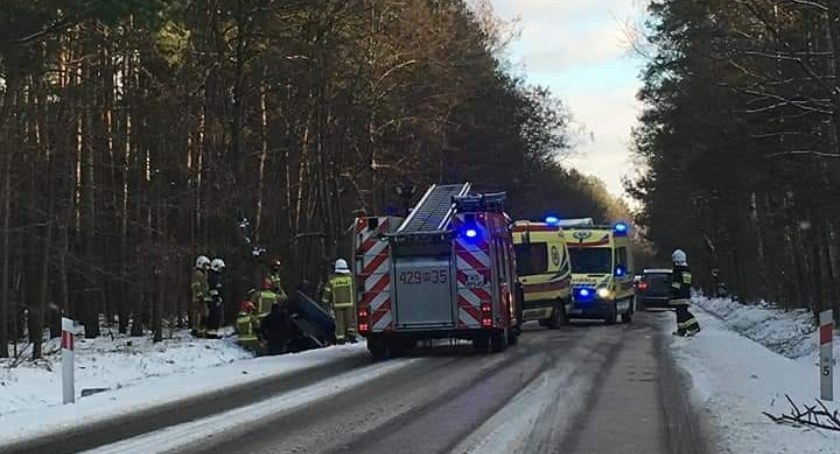 Dachowanie – Chevroletem podróżowała kobieta z dziećmi
