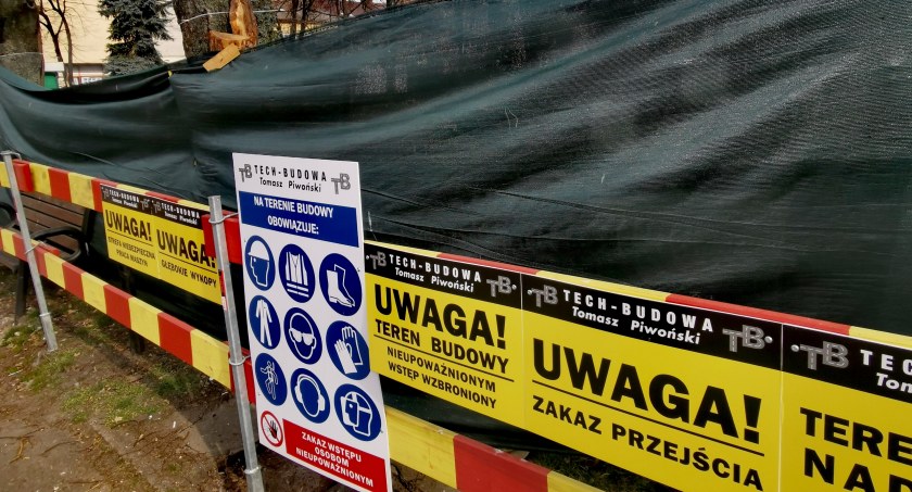 Prima Aprilis: W centrum miasta wykopali szkielet mamuta!