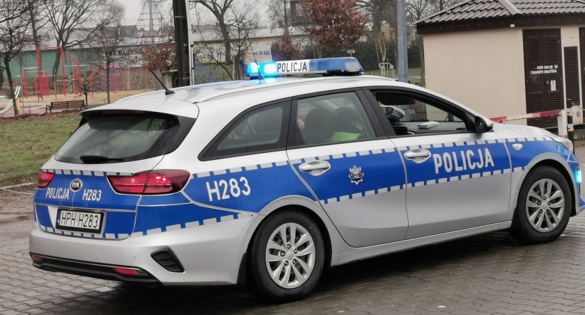Policyjna akcja w piwnicy bloku w Garwolinie
