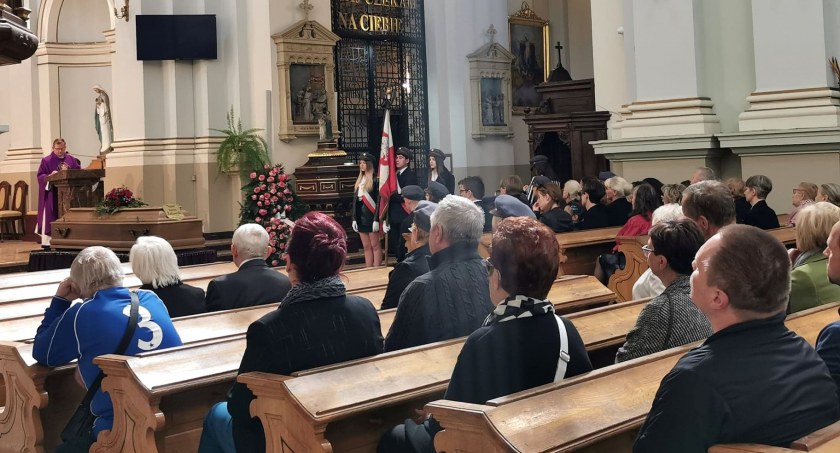 Nikt z nas nie żyje dla siebie – Ostatnie pożegnanie Tadeusza Żukowskiego