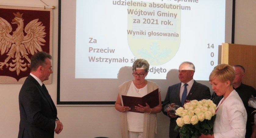 Radni ufają wójtowi Sabakowi