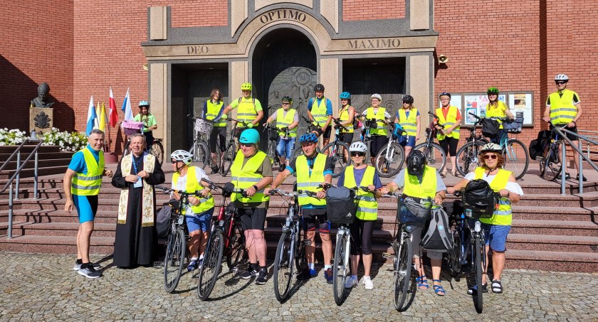 Pielgrzymka rowerowa na Jasną Górę wyruszyła z Garwolina