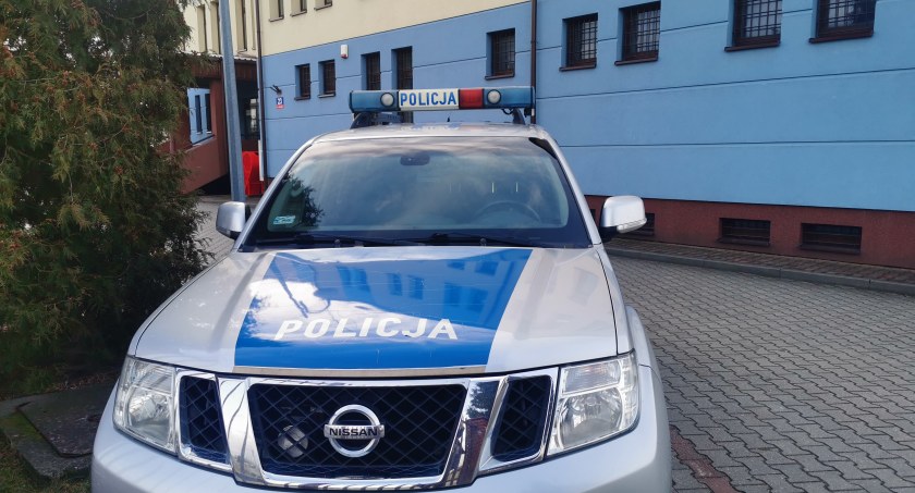 Policjant KPP Garwolin zwrócił premię − 