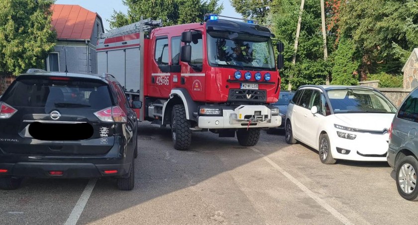Poszukiwania zaginionej osoby zaczęli później, bo nie mogli wyjechać – Strażacy apelują do kierowców!