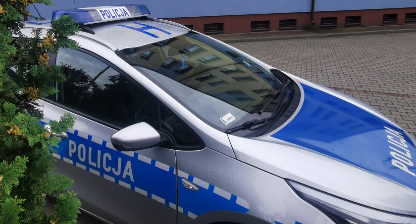 Kradły w markecie, żeby zarobić na wyjazd za granicę