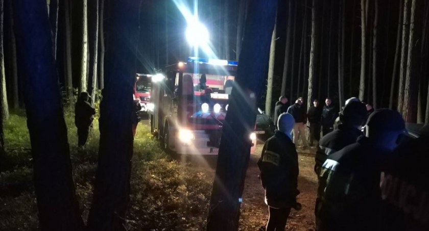 Pomoc dotarła na czas! Odnaleźli zaginioną po śladach obuwia 