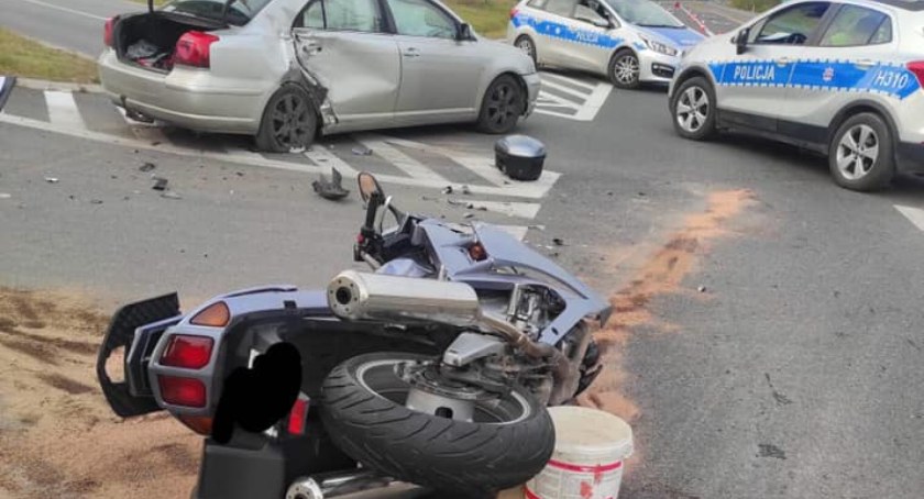 Wypadek – Motocyklista i nastoletni pasażer trafili do szpitala